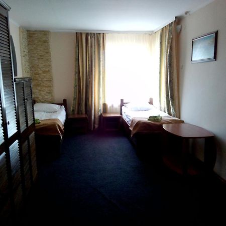 Malyvo Hotel Dilyatyn Værelse billede